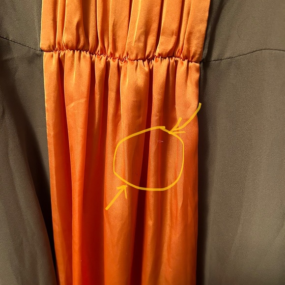 Pretty SUZY SHIER two layer dress with black belt & silky front panel - Picture 7 of 7
